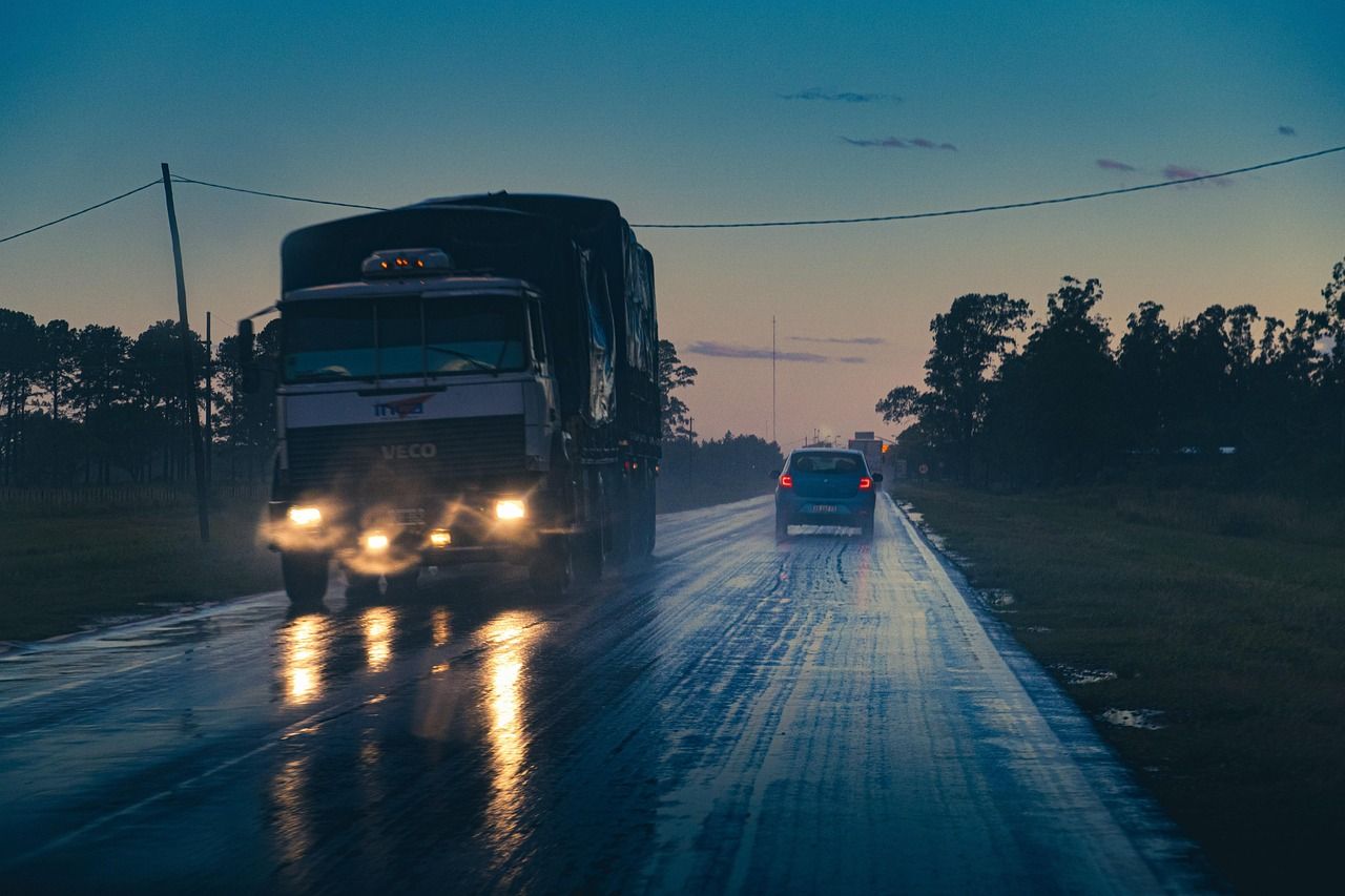 Do 15. februarja poostren nadzor nad tovornimi vozili in avtobusi