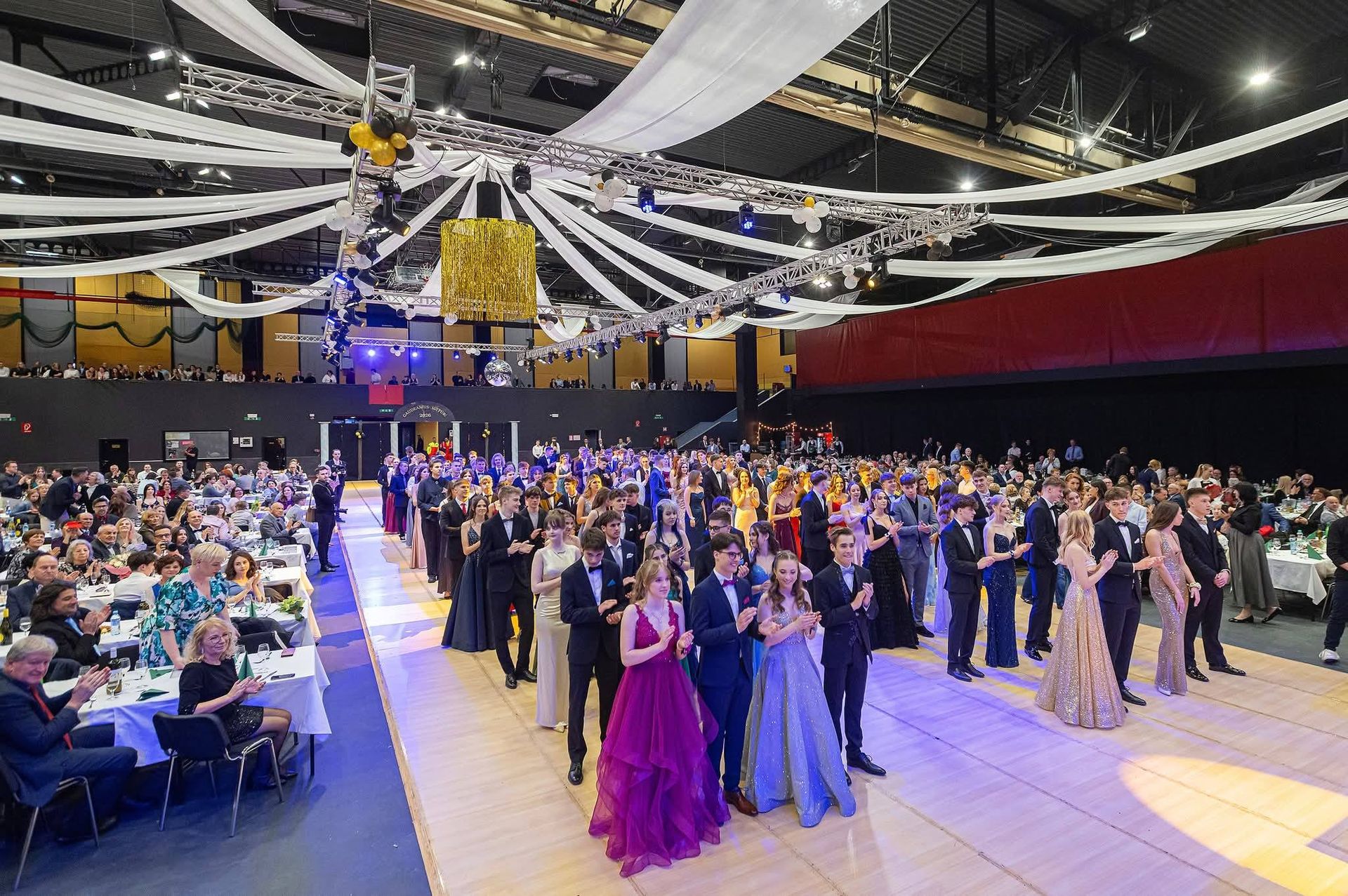 Minuli konec tedna so se na maturantskih plesih zavrteli dijaki zaključnih letnikov Šolskega centra Velenje