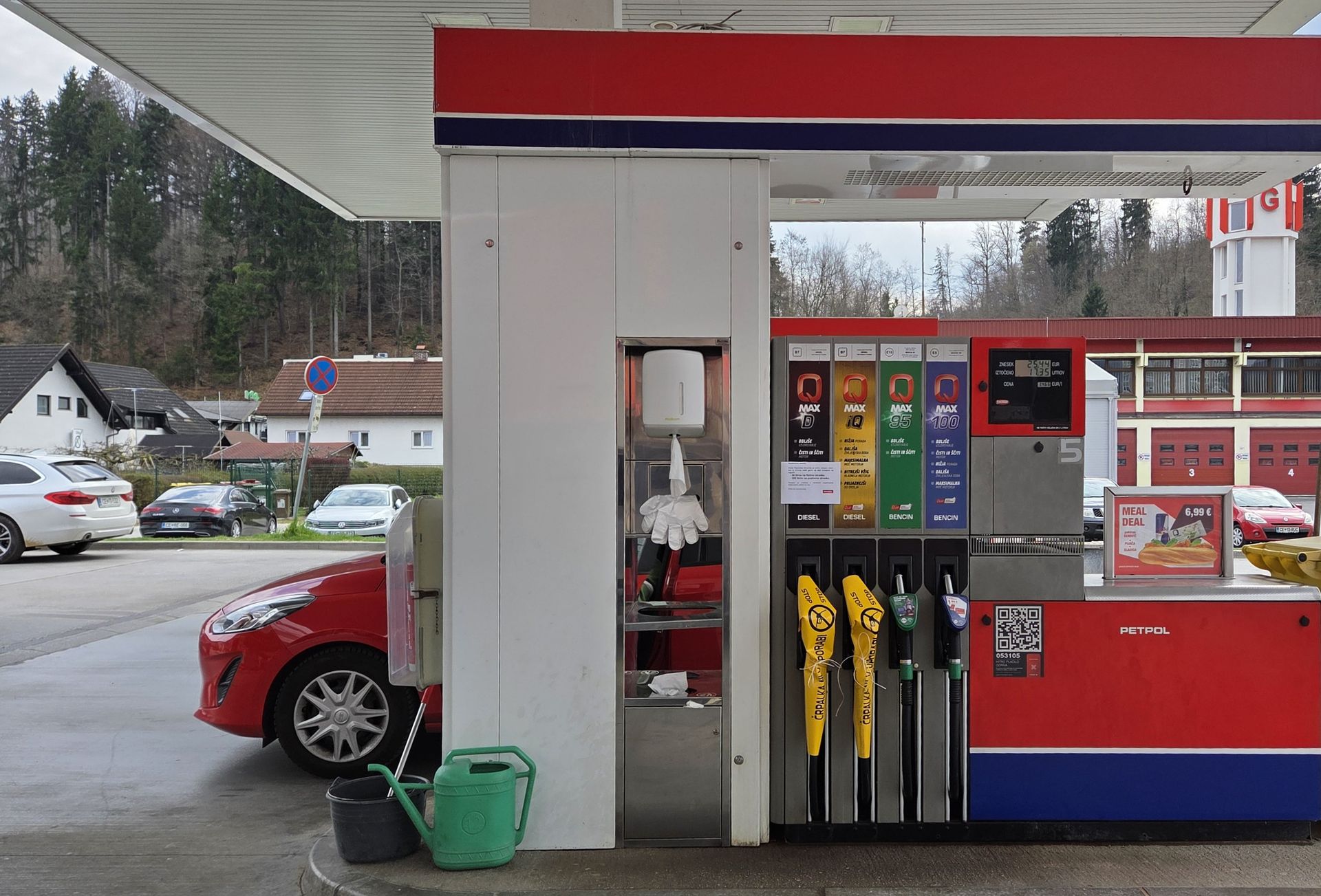 Nova podražitev goriv: Od torka višje cene bencina, dizla in kurilnega olja