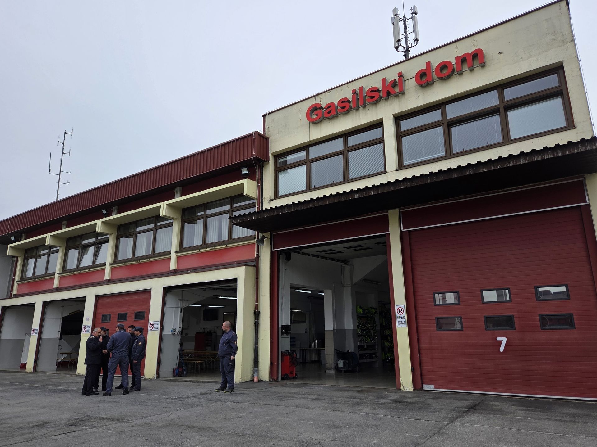 Skoraj tisoč intervencij v 2025: Velenjski gasilci uspešno odgovarjajo na vse zahtevnejše naloge