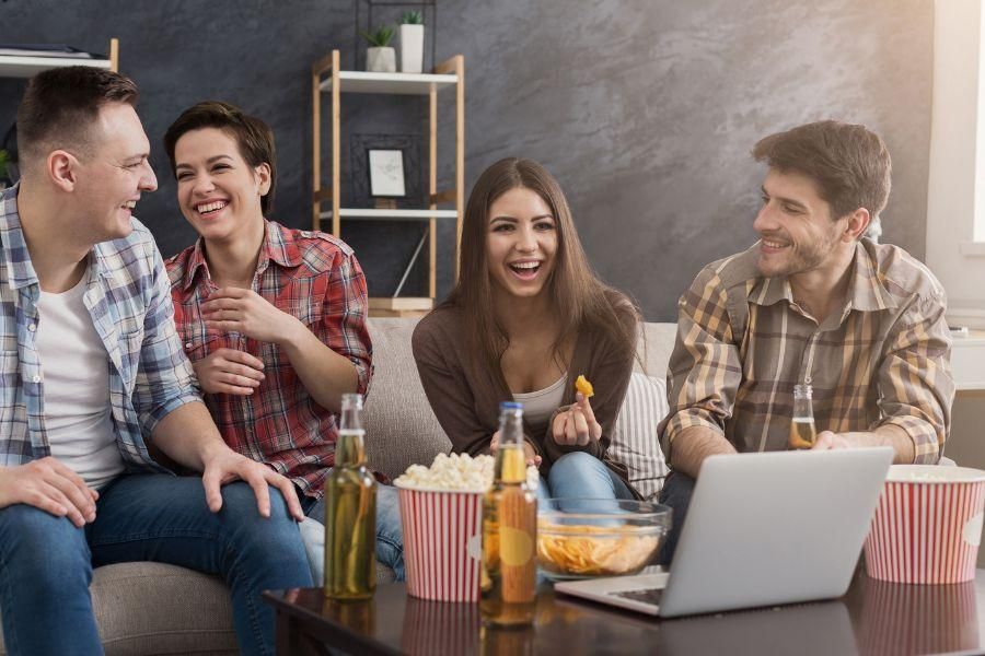 Komedija – zakaj jo vsi potrebujemo (bolj, kot si priznamo)