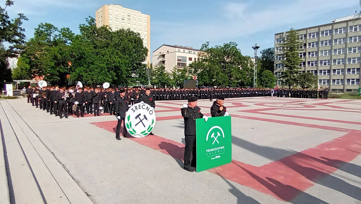 65. Skok čez kožo – zbor uniformiranih rudarjev