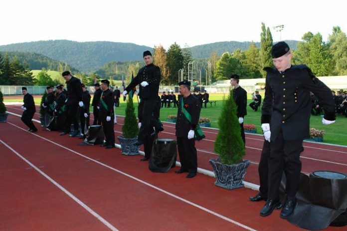 65. Skok čez kožo