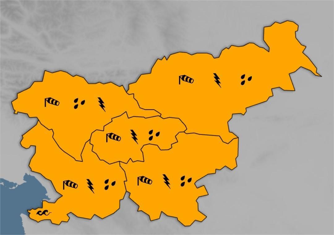 Dosegla nas bo hladna fronta z izrazitimi padavinami 