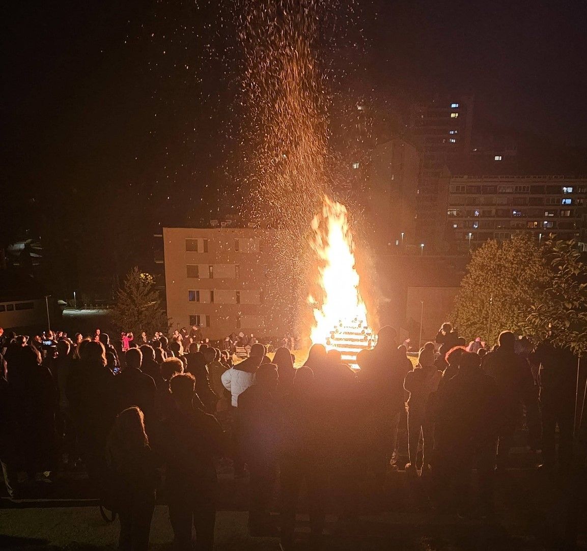 Kresovanje pod Belim dvorom: Večer tradicije in zabave #utrinki 