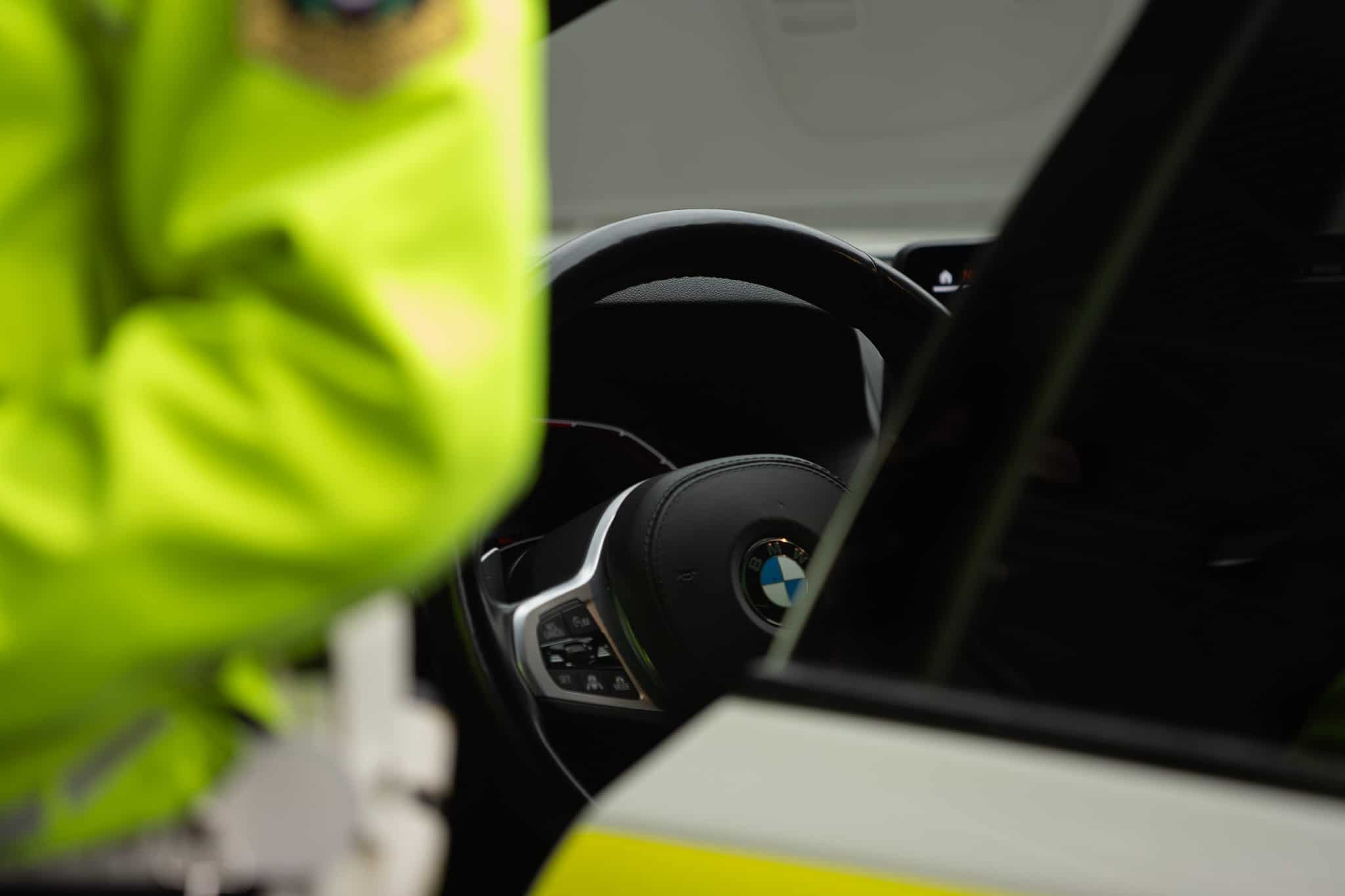 Policisti rešili življenje vozniku, ki je doživel srčni zastoj