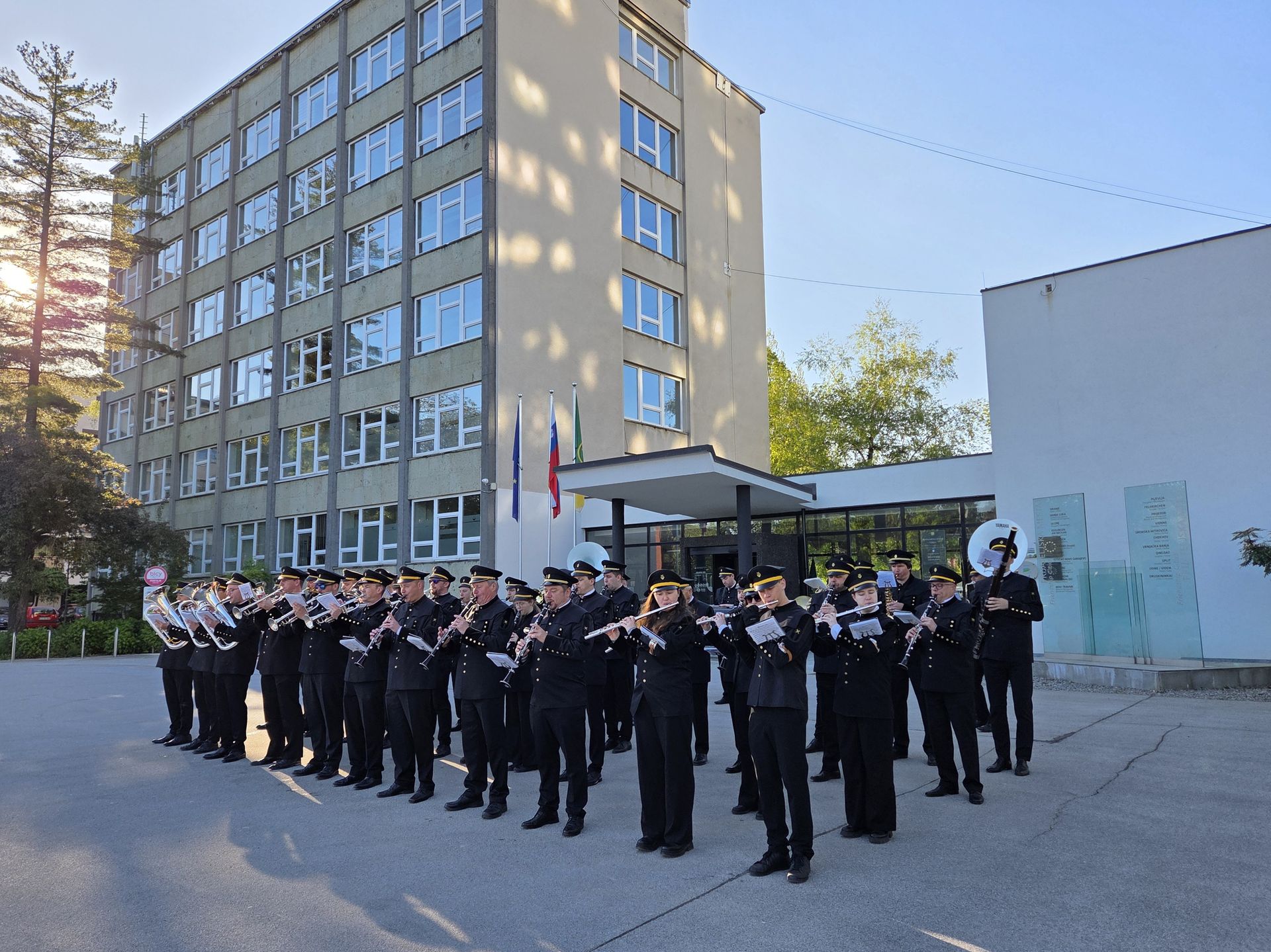 Prvomajsko jutro v znamenju budnic Pihalnega orkestra Premogovnika Velenje #foto