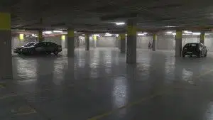 V noči na ponedeljek poškodovali izhodna vrata garažne hiše Gorica 