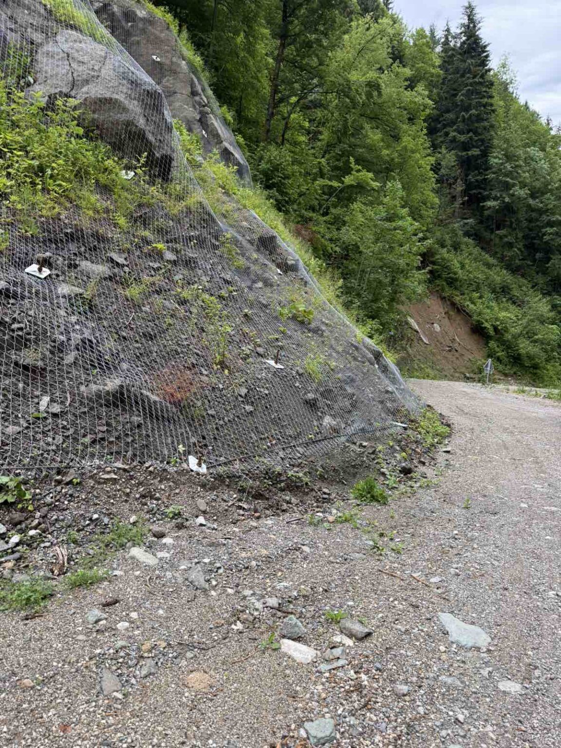 Sanacijo območja Ljubija nadaljujejo z obnovo cestne infrastrukture