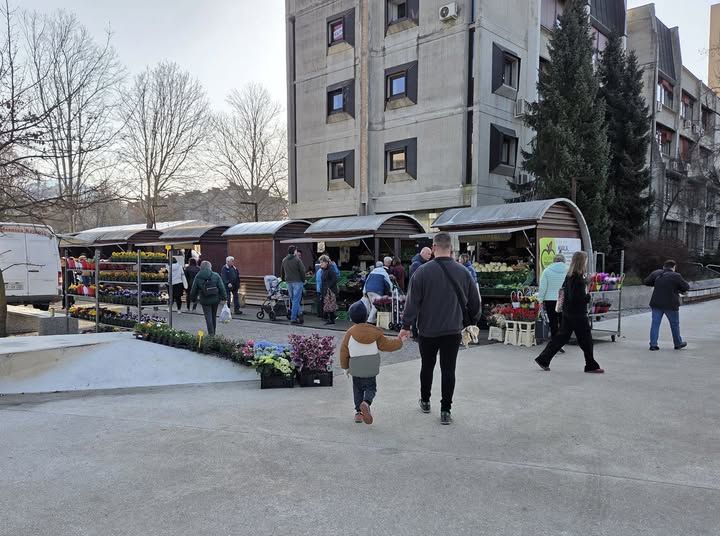 Jutri k obisku vabi Mestna tržnica