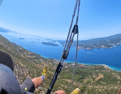 (VIDEO) "Mislil sem, da je konec": Lastnik velenjske picerije o padcu s padalom na Hrvaškem