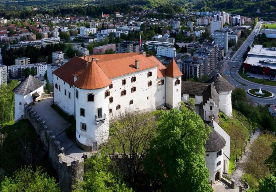 MOV začenja z ureditvijo rondele na Velenjskem gradu
