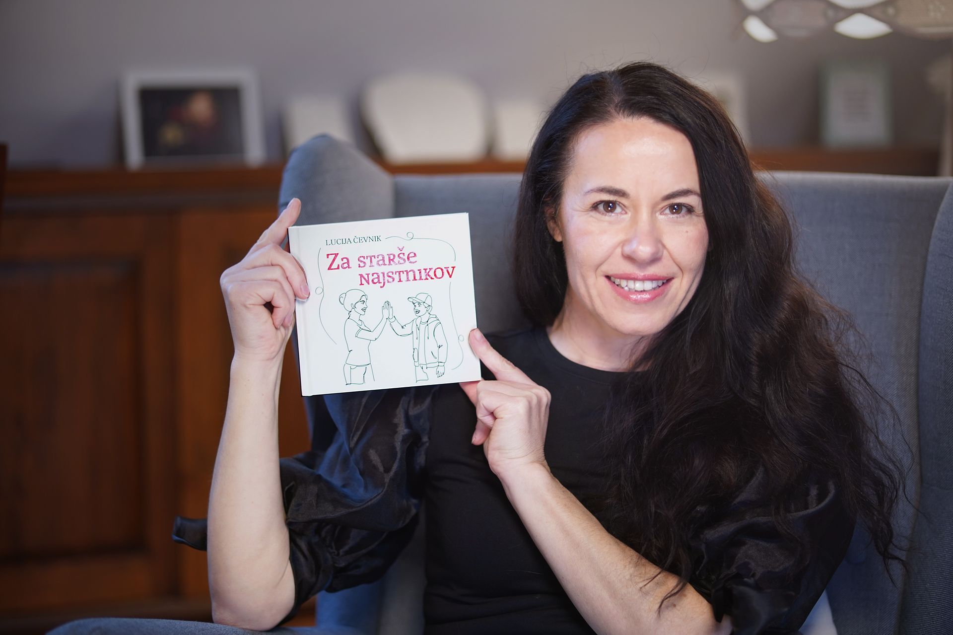 Lucija Čevnik: Lahko starši danes sploh še tekmujemo s spletnimi vplivneži?