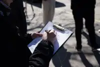 Začetek zbiranja podpisov pod zakon za omejitev županskih mandatov