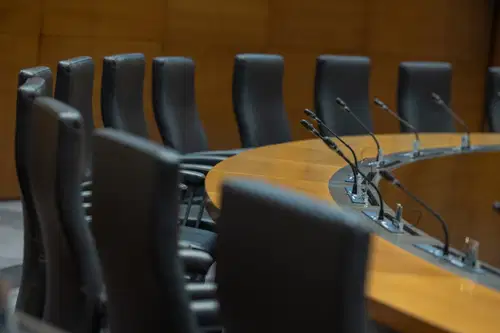 Referendumska nedelja prinesla štiri jasna sporočila: Zakon zavrnjen, pri RTV odločala tesna večina