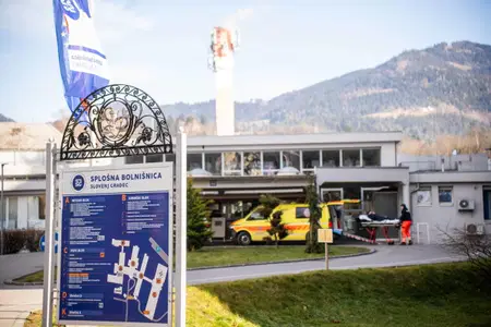Slovenjgraška bolnišnica ponavlja razpis za strokovnega direktorja, primanjkljaj raste