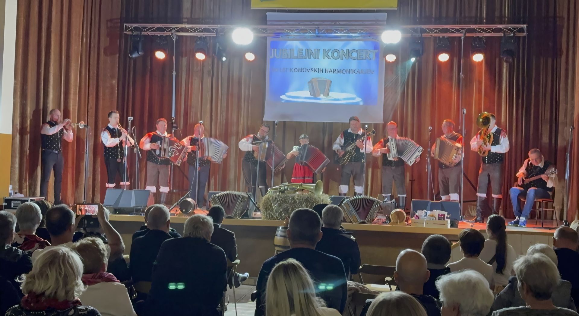 Konovski harmonikarji obeležili 20. obletnico delovanja