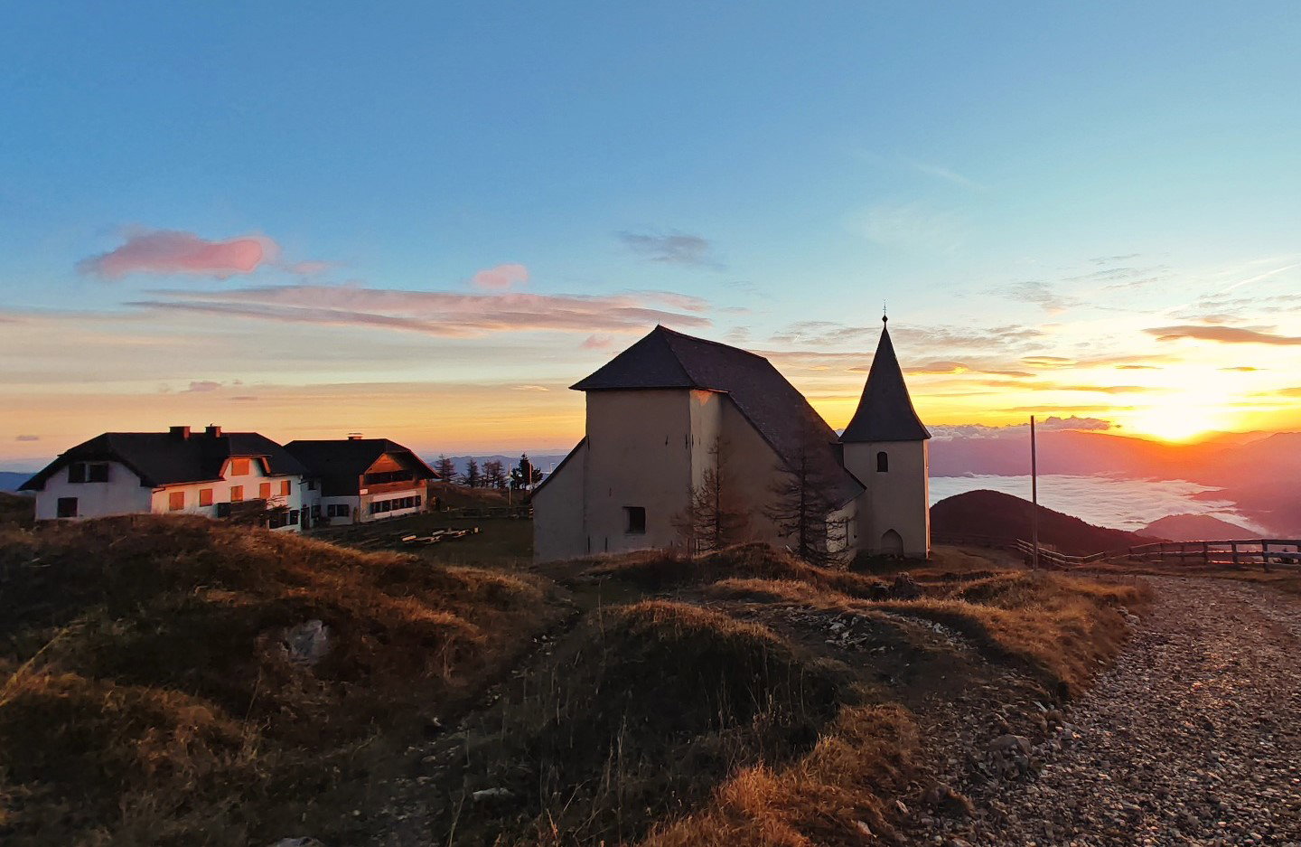 Dom na Uršlji gori prehaja na zimski delovni čas