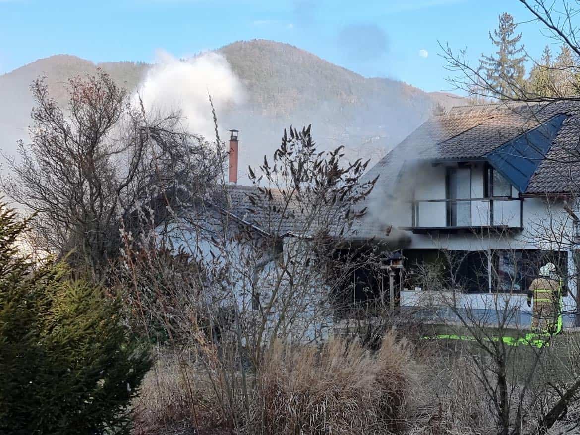 Požar v Črnovi popolnoma uničil del stanovanjske hiše