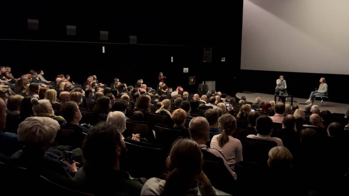 Janja Garnbret napolnila Kino Velenje #video