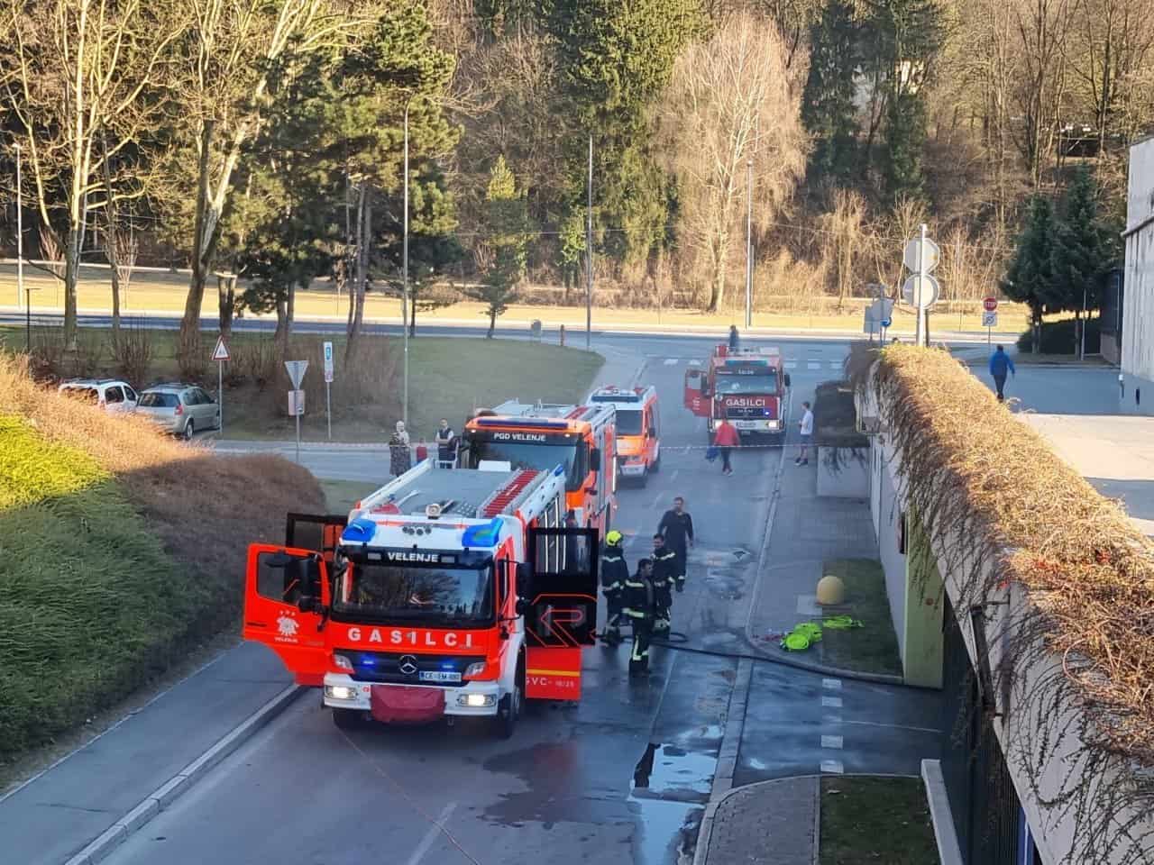 Zagorelo v garažnih prostorih NC Velenje (posodobljeno) #foto