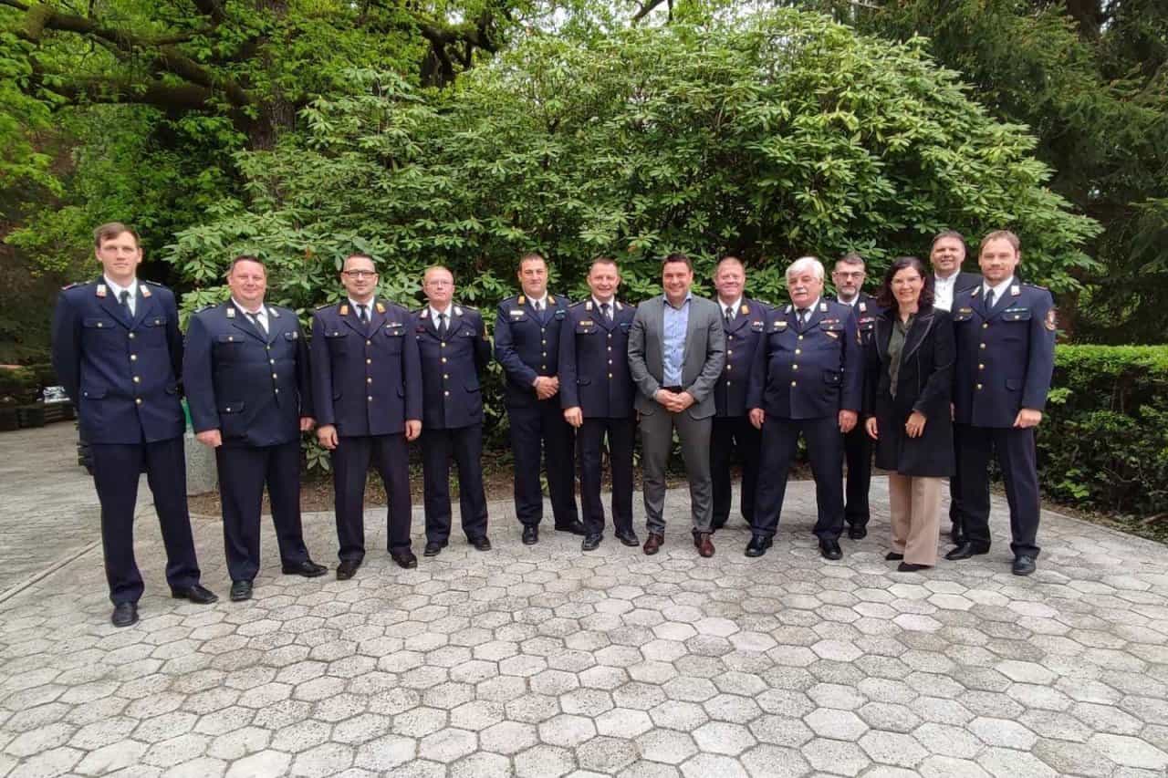 Gasilci podpirajo ustanavljanje poklicne gasilske enote