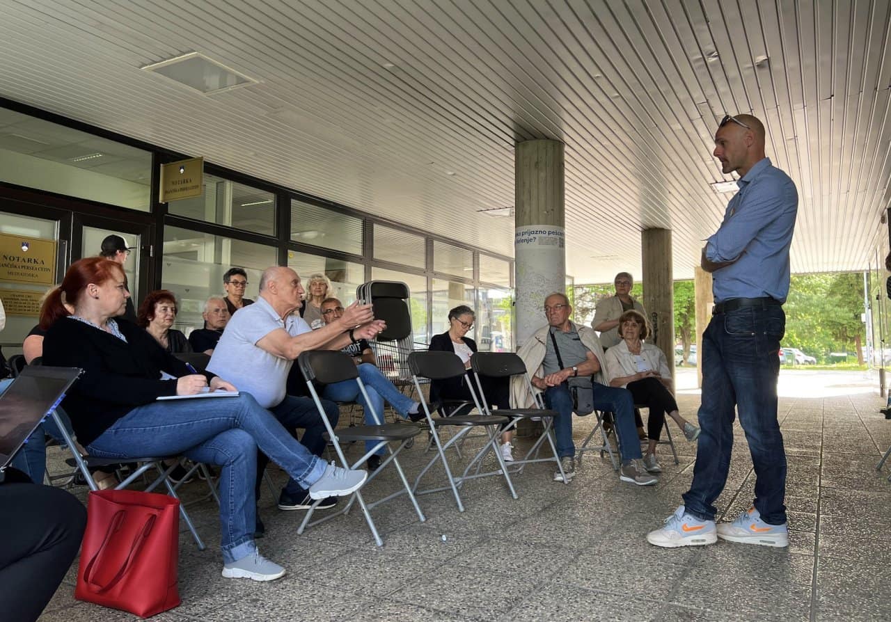 VIDEO: Včerajšnja javna razprava o prihodnosti Rudarske ceste