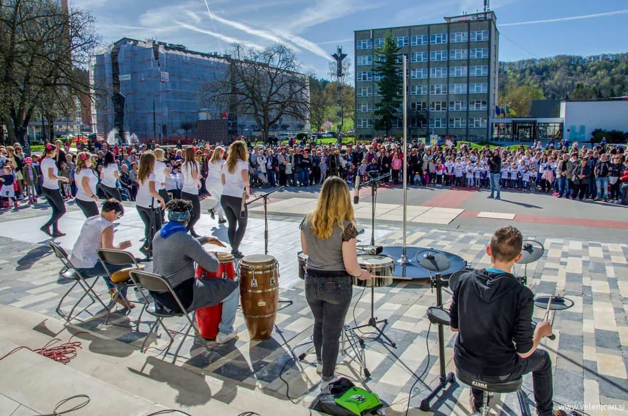 10. medgeneracijski festival letos pod sloganom »Medgeneracijska mineštra«