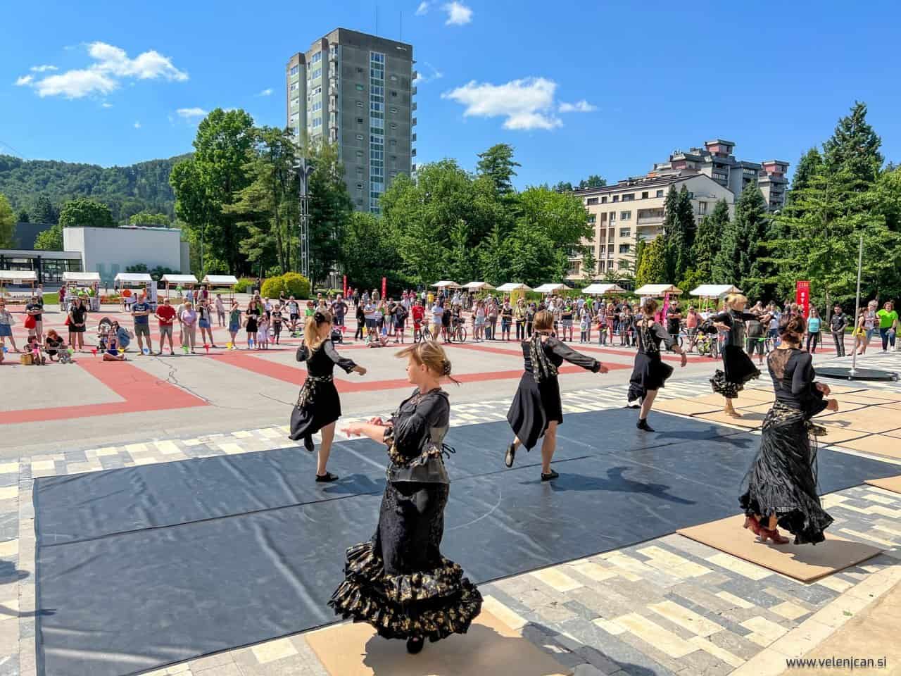 VIDEO: Medgeneracijski festival preživet ob glasbi, plesnih ritmih in dobri hrani