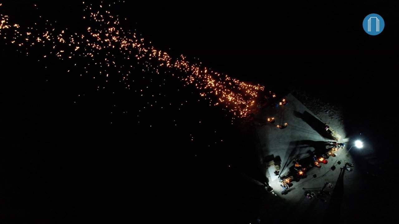 VIDEO: Na Družmirskem jezeru zaplavalo okoli 18.000 lučk