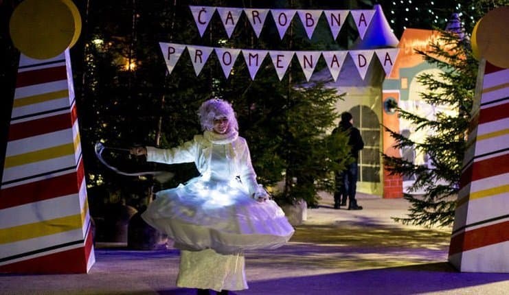 Še nekaj ur nas loči do odprtja Čarobne promenade