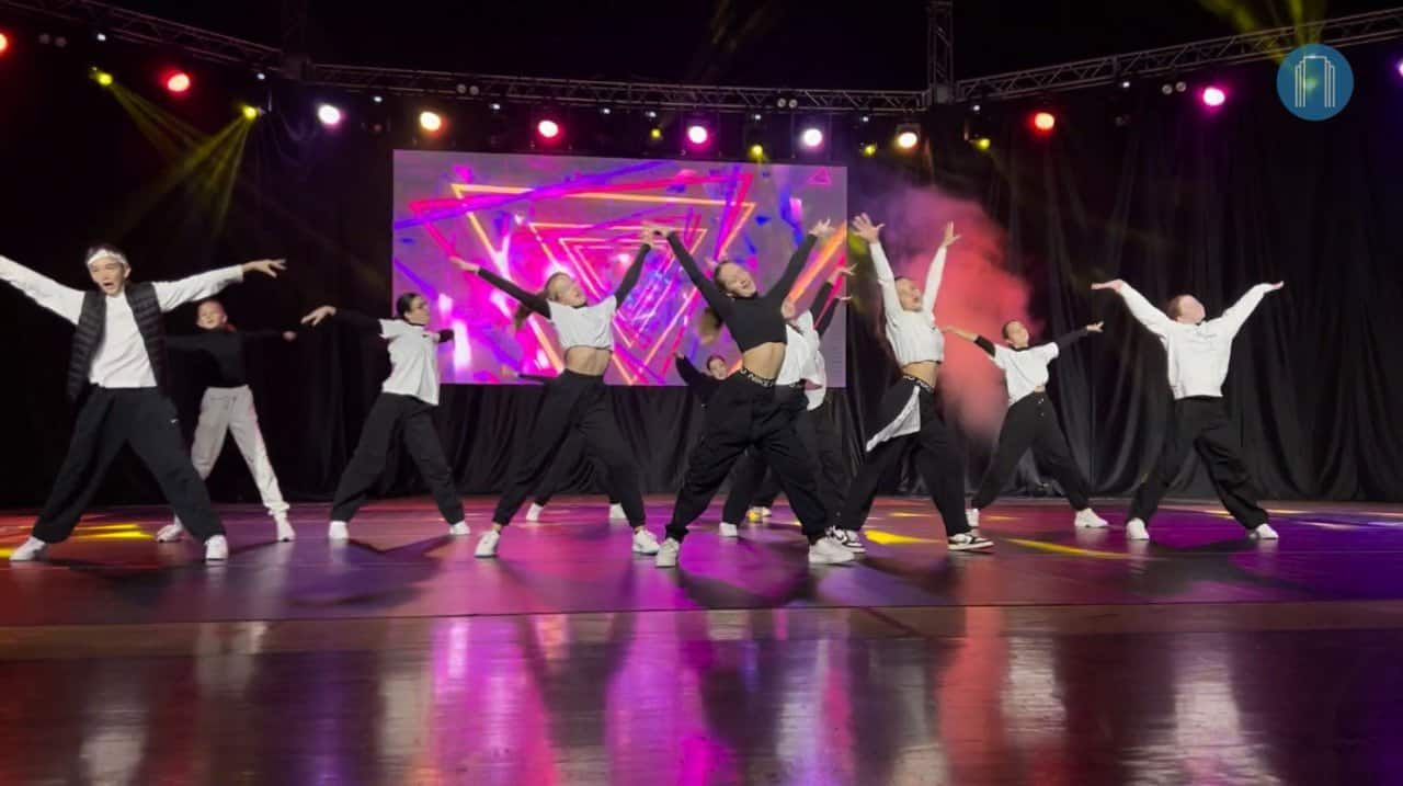 VIDEO: V Rdeči dvorani nastopilo več kot 400 plesalcev