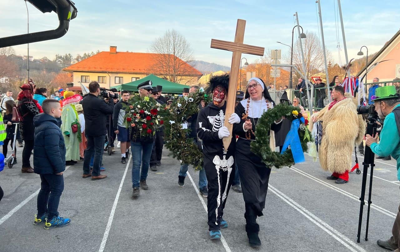V Šaleku pokopali Pusta Pepija #foto