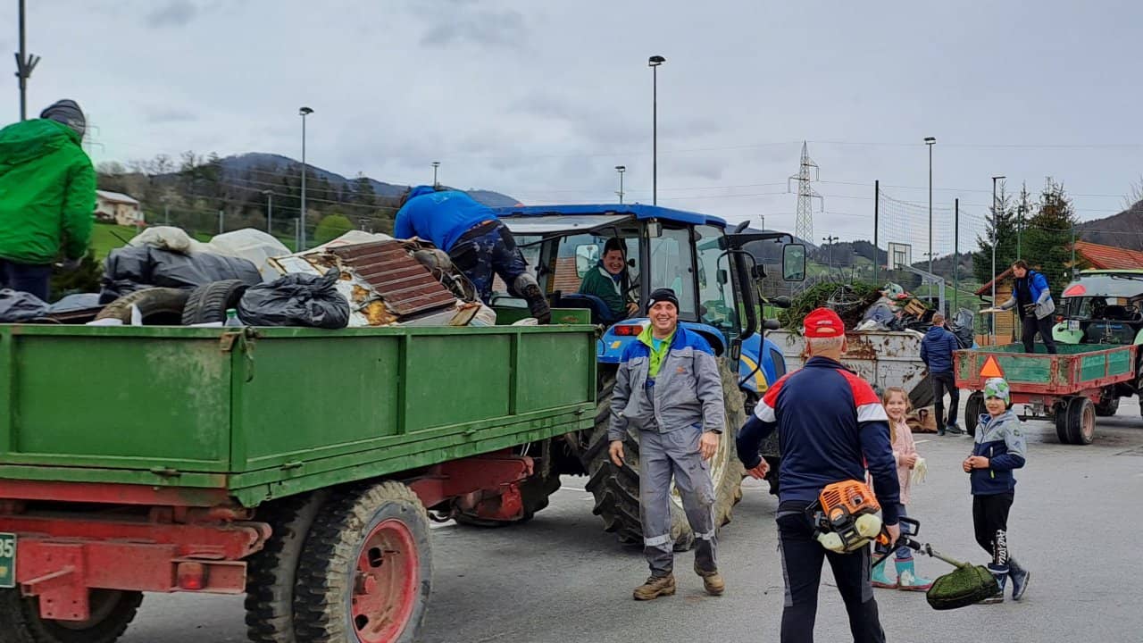 KS Šentilj kljub slabšemu vremenu uspešno izpeljal čistilno akcijo in poskrbel za druženje krajanov