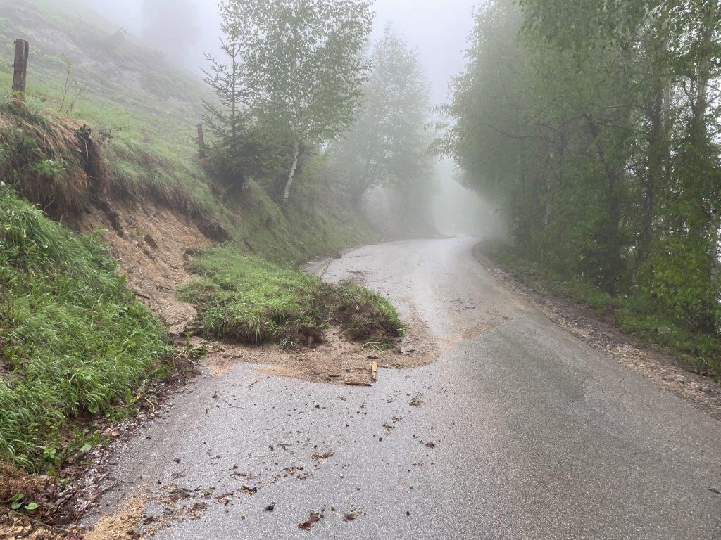 Odpravljajo posledice včerajšnjega neurja