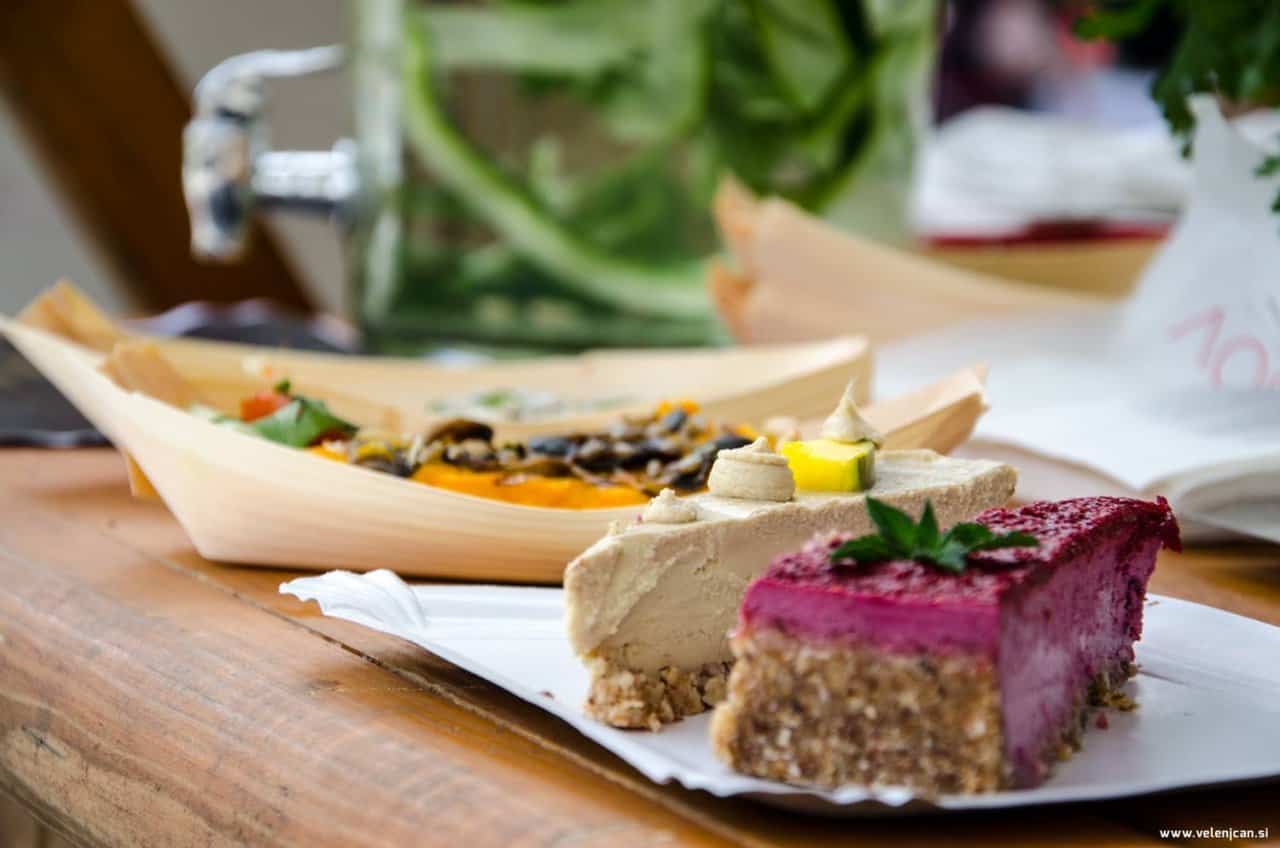 V mestno jedro na Promenado okusov in Gin festival