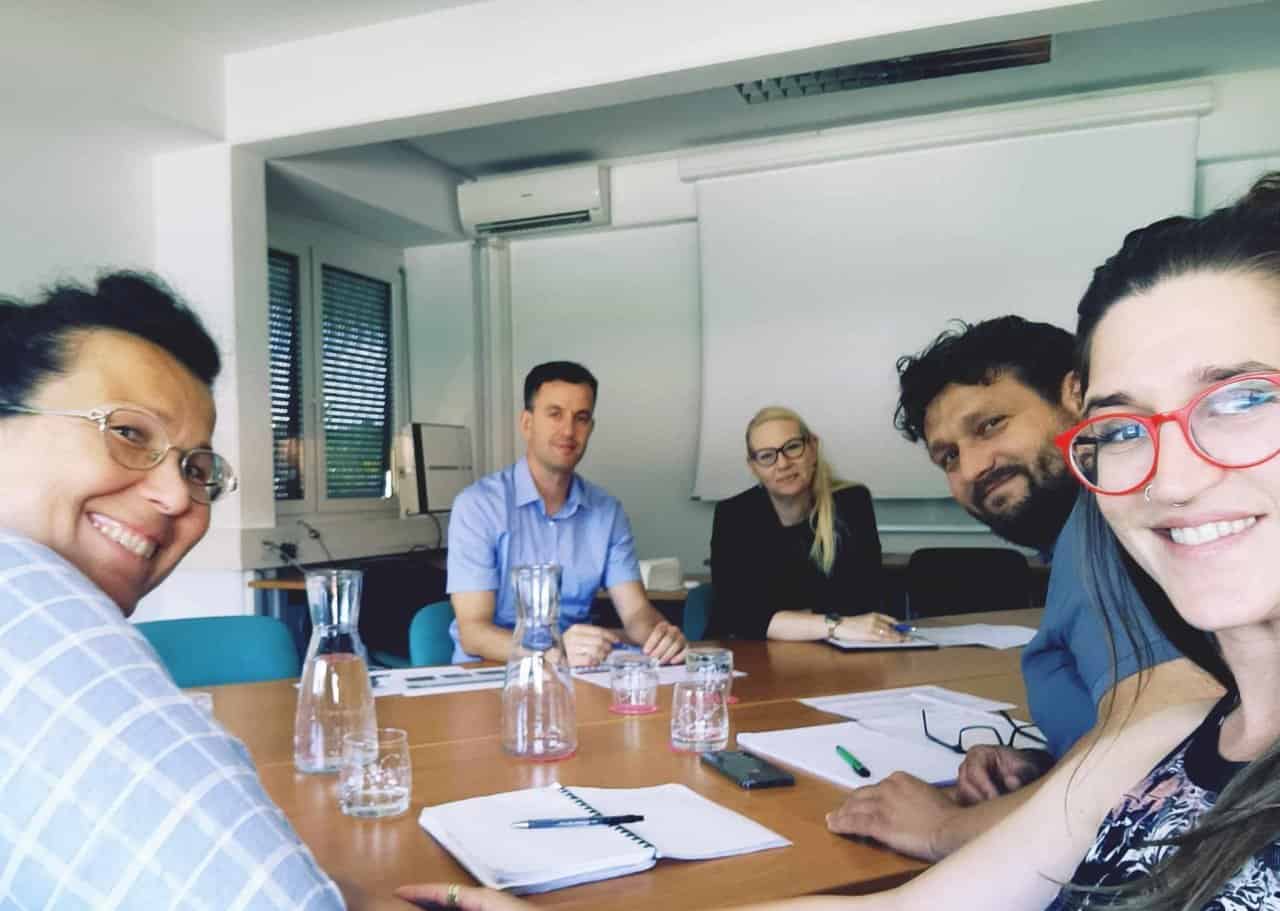 Od vlade zahtevajo izključitev CO2 kuponov iz cene toplotne energije