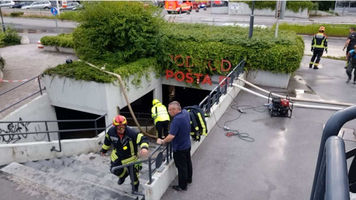 VIDEO: Močne padavine ponovno povzročile številne poplave v Velenju