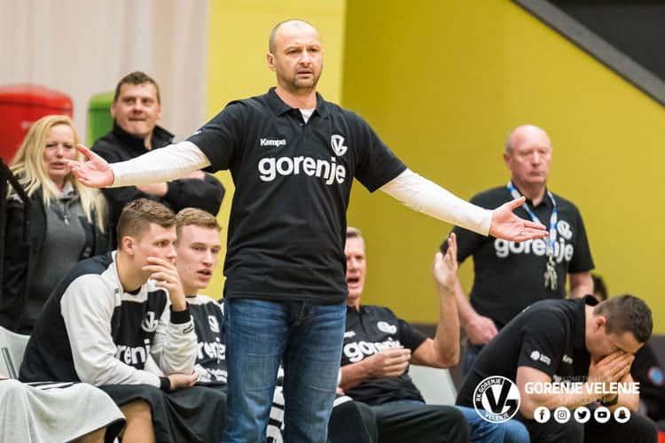 Boje za naslov slovenskega prvaka začeli s porazom proti Kopru