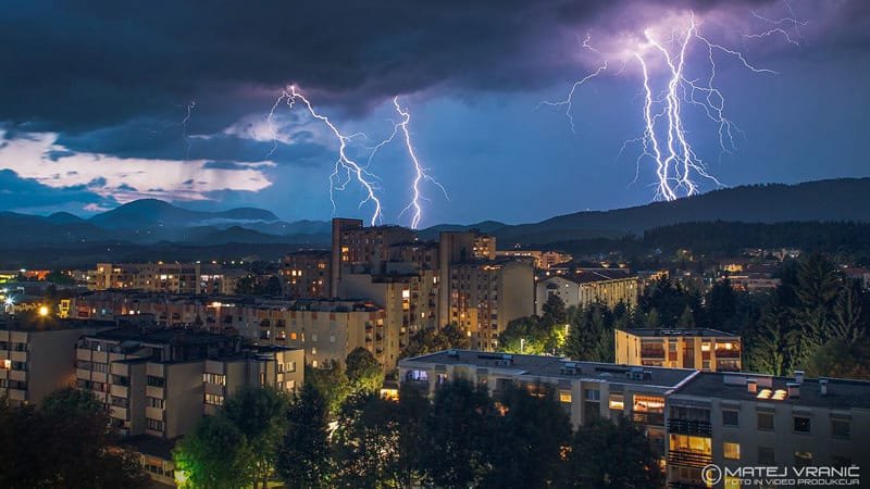 Letošnje poletje v Sloveniji zaznamujejo pogoste krajevne plohe in nevihte