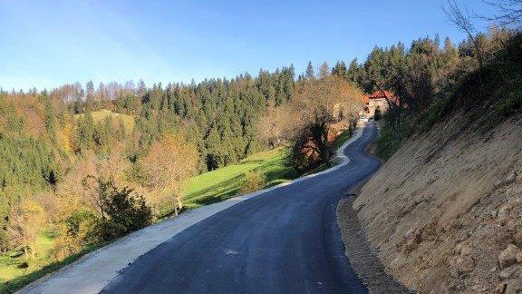 Rekonstrukcija treh odsekov cest