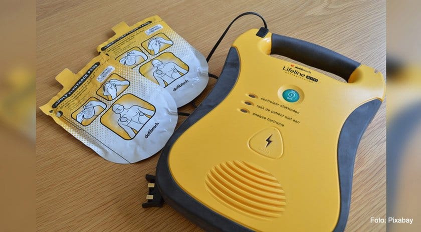 Predavanje o temeljnih postopkih oživljanja in uporabe defibrilatorja