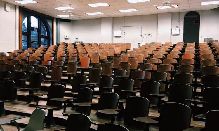 Otroški parlament o šolstvu in šolskem sistemu