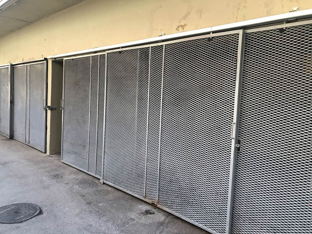 Sanirali pokrita garažna mesta po požaru na Stantetovi cesti