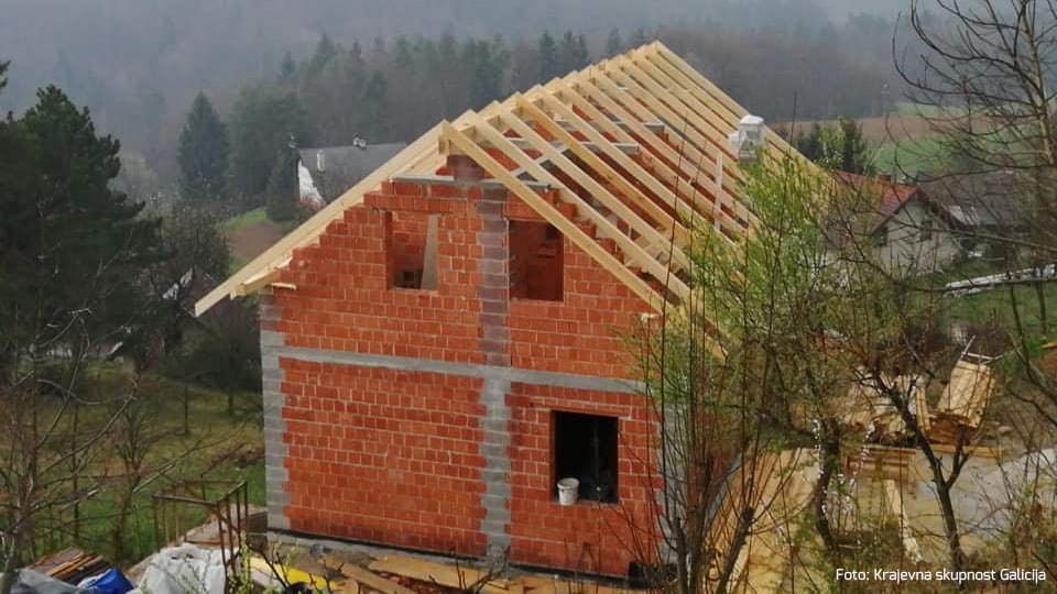 Žanova hiša kmalu pod streho