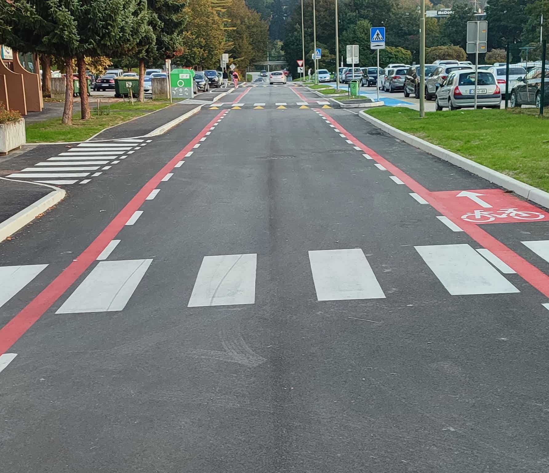 Kardeljev trg z novim pločnikom varnejši, na Goriški cesti obnovljena komunalna infrastruktura