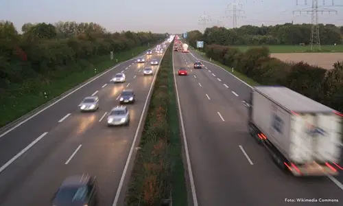 Pri Tepanju zaprta avtocesta v smeri proti Ljubljani