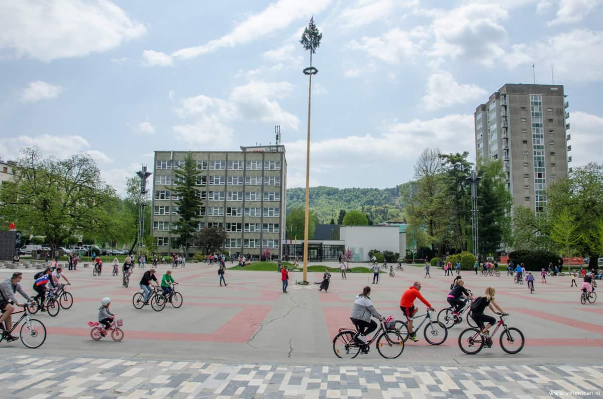 Danes ob 19. uri se znova obeta protivladni protest na kolesih