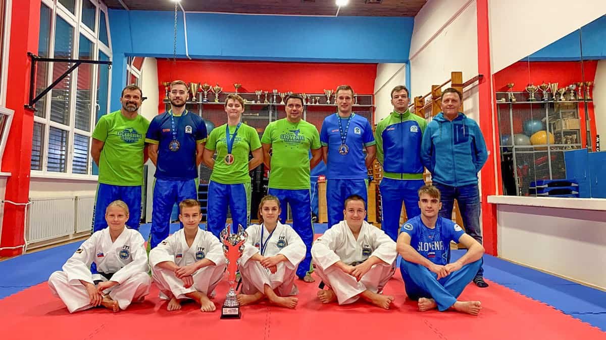 Uspešni taekwondoisti prejeli tudi denarne nagrade
