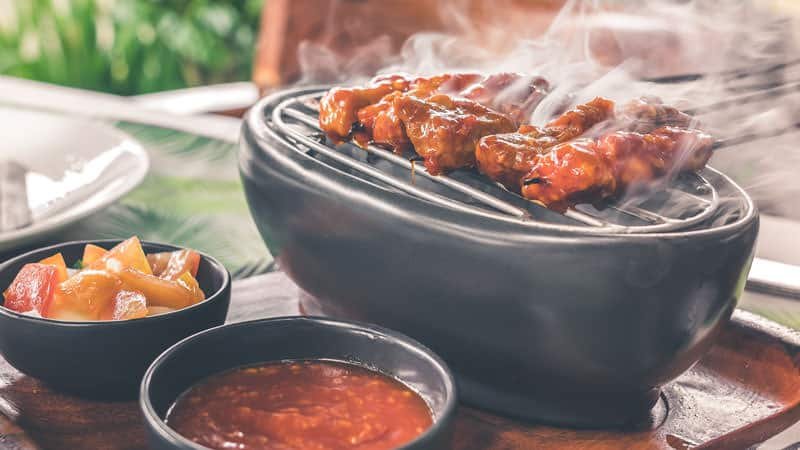 Na prihajajoči promenadi okusov jedi iz žara